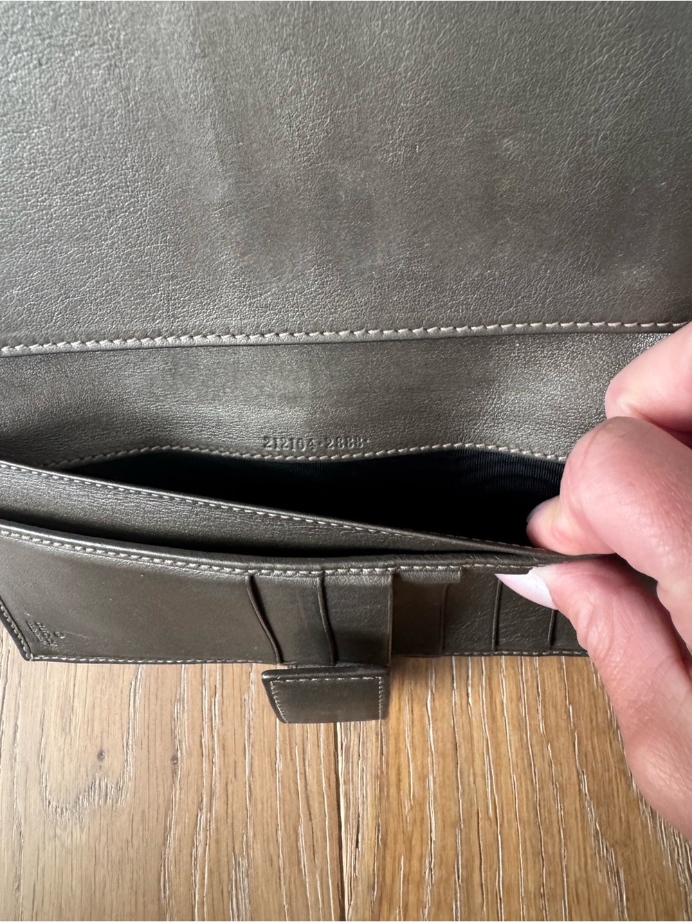 Gucci Metallic Brown GG Continental Wallet with Silver Charm - Picture 7 of 8